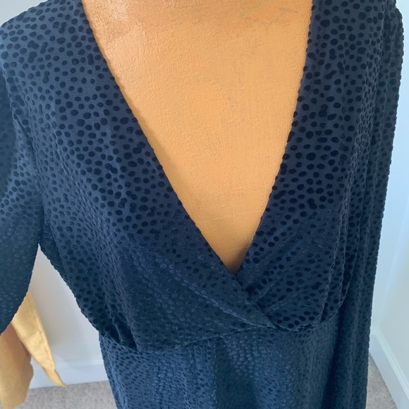 Velvet Textured Midi Dress - Picture 7 of 9